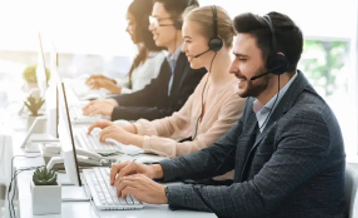 ejecutivo-de-telemarketing?format=webp&width=700&quality=75